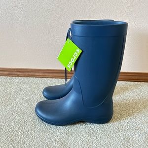 NWT Crocs rain boots size 10! ☔️💧🌧️